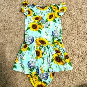 Posh Peanut Sunflower Twirl